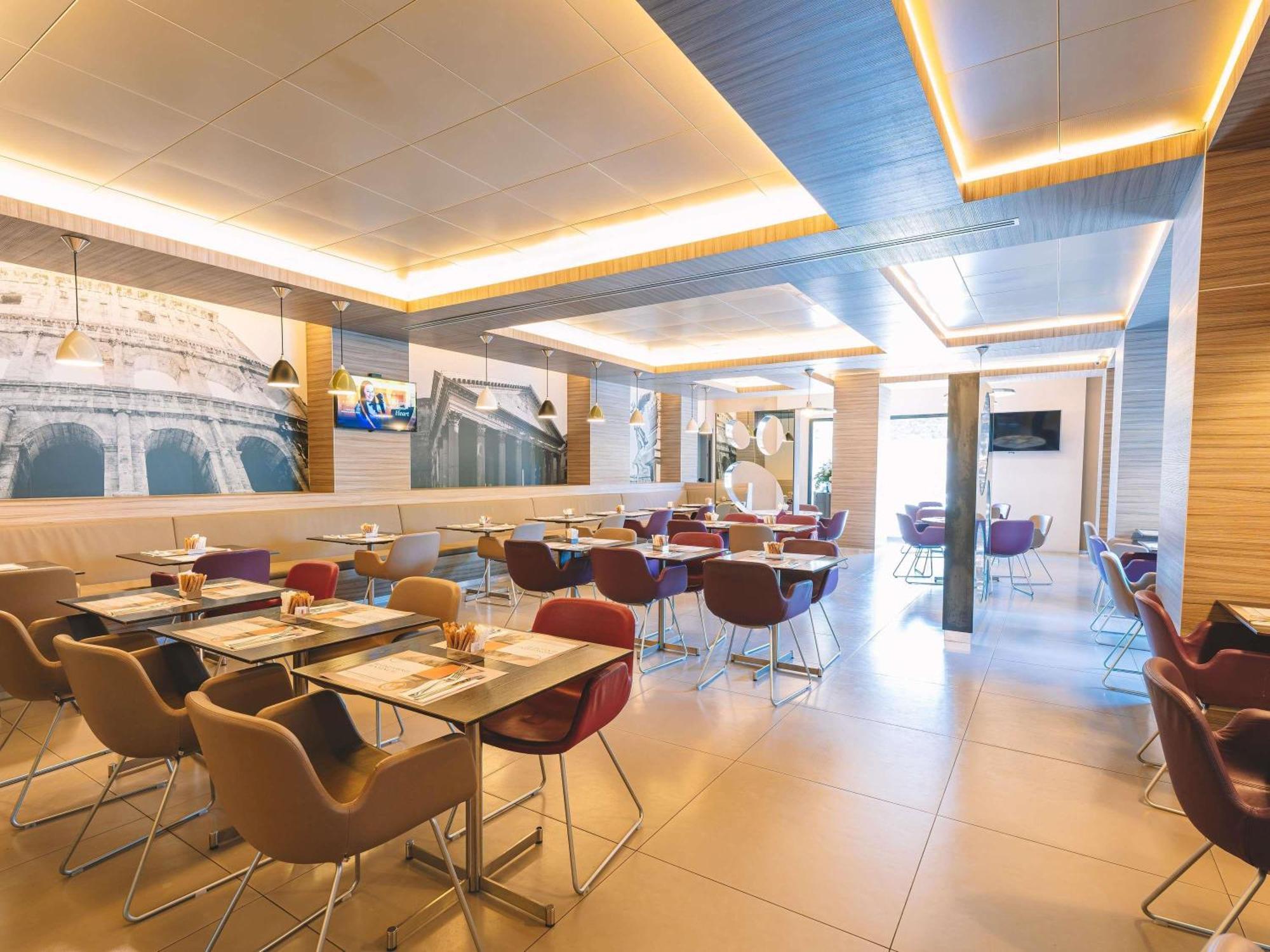 Hotel Mercure Centro Colosseo 4*